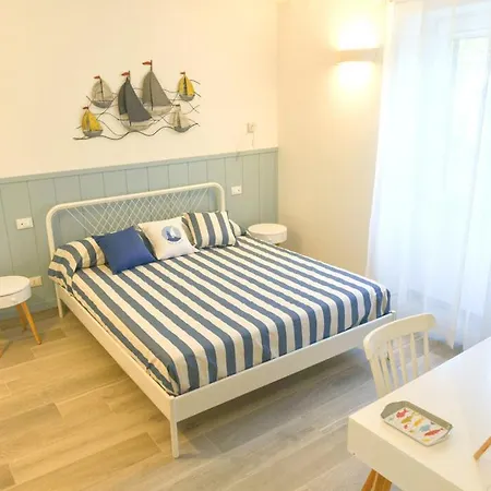 La Vela Bed and Breakfast